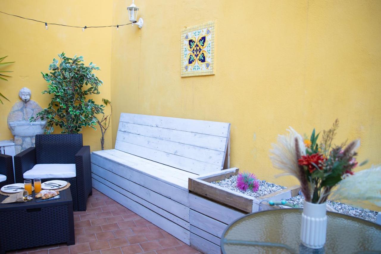 Quisi - Salerno Centro Acomodação com café da manhã Exterior foto